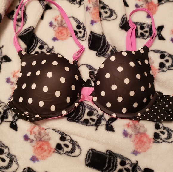 Victoria's Secret Other - 2/$20 Vs bra